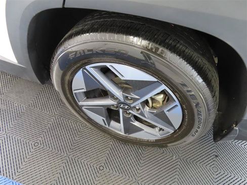Used 2025 Hyundai Tucson SEL FWD image 7