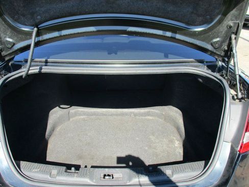 Used 2014 Ford Taurus SE FWD image 15
