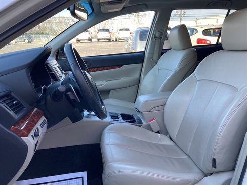 Used 2012 Subaru Outback 2.5i Limited image 10