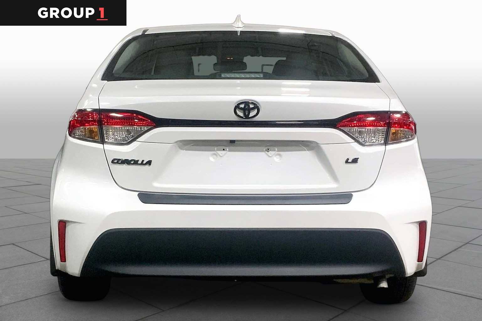 Certified 2025 Toyota Corolla LE FWD image 5