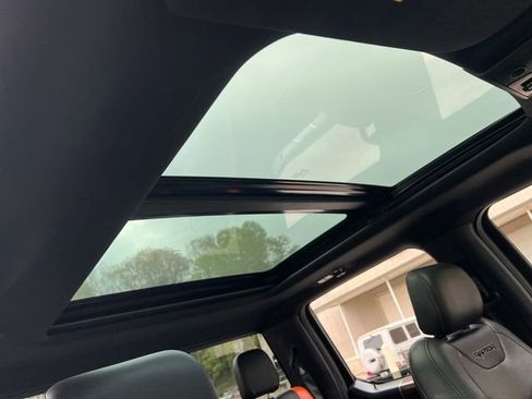 Used 2018 Ford F150 Raptor w/ Equipment Group 802A Luxury image 38