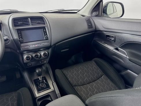 Used 2025 Mitsubishi Outlander Sport AWD image 23