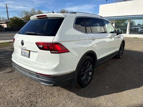 Used 2022 Volkswagen Tiguan SE image 5