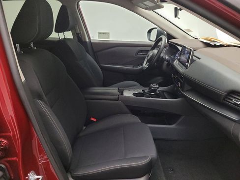 Used 2023 Nissan Rogue S image 21