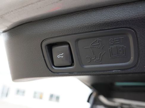 Certified 2021 Ford Expedition XLT image 24