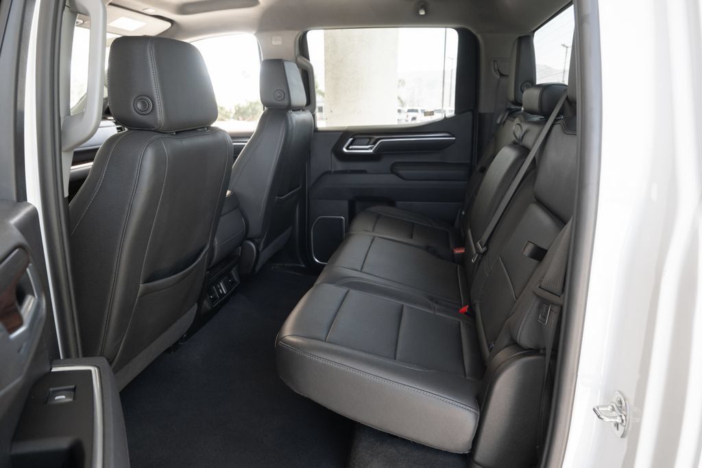 Used 2026 GMC Sierra 1500 SLT RWD image 38