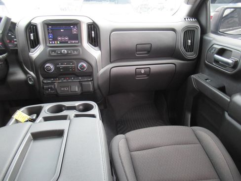 Used 2024 Chevrolet Silverado 1500 Custom Trail Boss AWD/4WD image 16