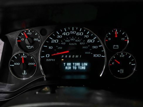 Used 2014 Chevrolet Express 2500 RWD image 24