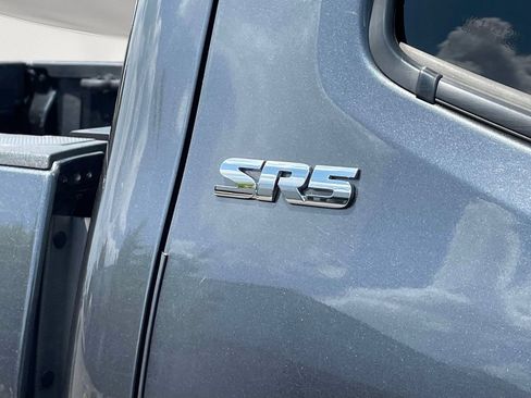 Used 2023 Toyota Tacoma SR5 AWD/4WD image 9