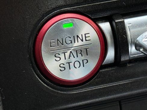 Used 2019 Ford Mustang Premium RWD image 31
