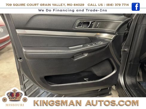 Used 2018 Ford Explorer XLT AWD/4WD image 12