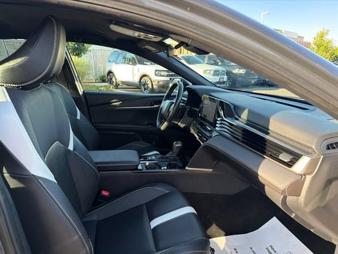 Used 2025 Toyota Camry SE FWD image 10