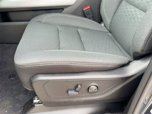 New 2026 RAM 1500 4x4 Crew Cab image 14