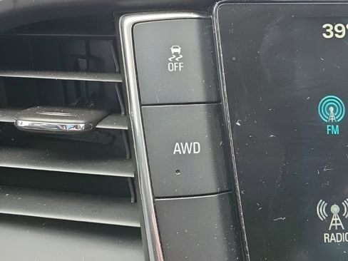 Used 2019 Buick Enclave Essence AWD/4WD image 26