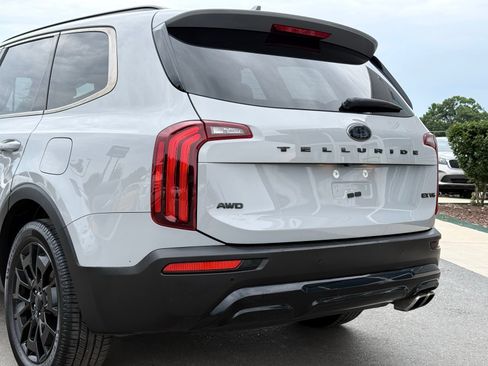 Used 2021 Kia Telluride EX w/ EX Premium Package AWD/4WD image 4