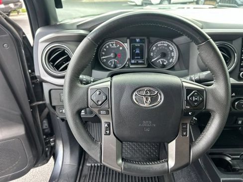 Used 2023 Toyota Tacoma TRD Sport AWD/4WD image 19