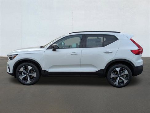 New 2026 Volvo XC40 B5 Plus w/ Protection Package Premier image 3