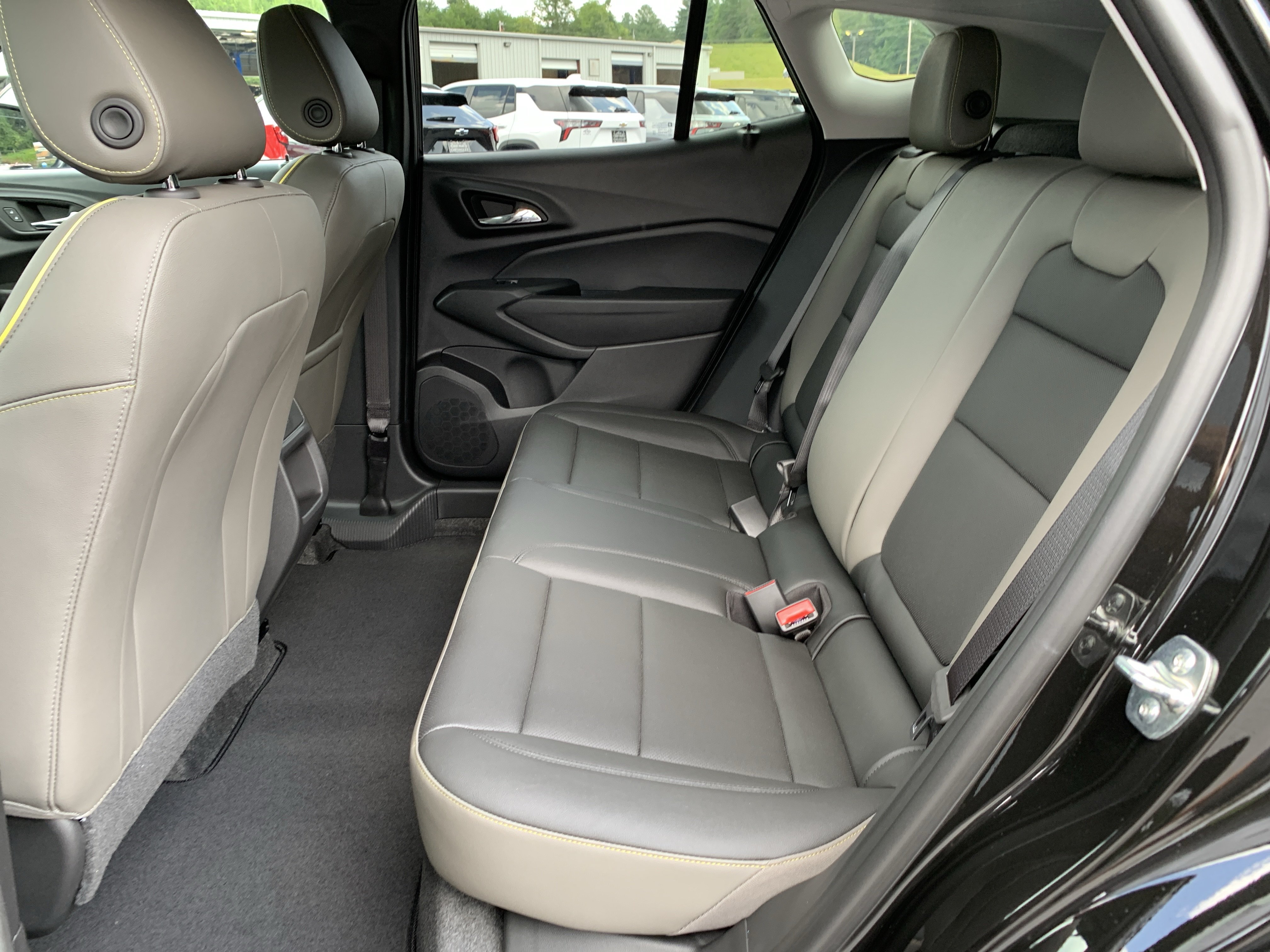New 2026 Chevrolet Trax ACTIV w/ Driver Confidence Package FWD image 17