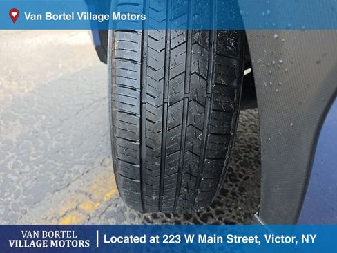 Used 2019 Subaru Crosstrek 2.0i Premium w/ Moonroof Package image 29