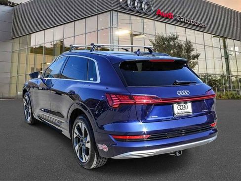 Used 2022 Audi e-tron Premium Plus w/ Premium Plus Package image 2