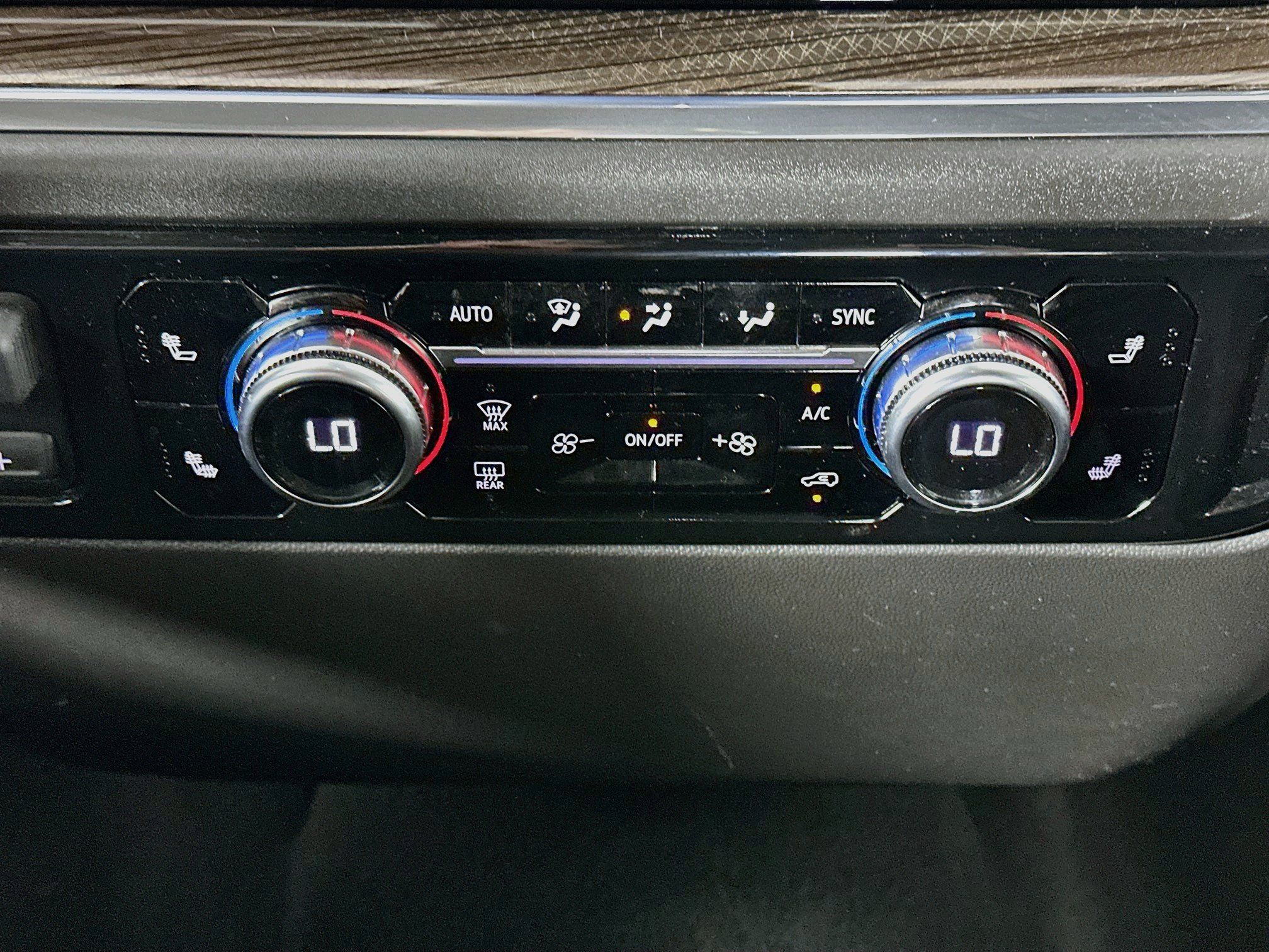 Used 2025 GMC Sierra 1500 Elevation AWD/4WD image 23