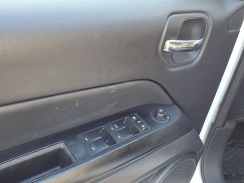 Used 2016 Jeep Patriot Sport w/ Power Value Group AWD/4WD image 14