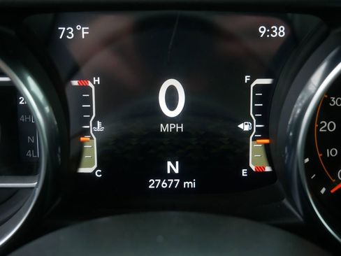 Used 2020 Jeep Wrangler Unlimited Sahara w/ Uconnect 4C Nav & Sound Group AWD/4WD image 32
