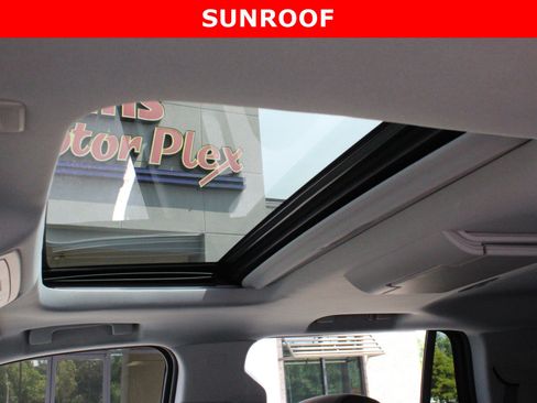 Used 2019 Chevrolet Tahoe Premier RWD image 25