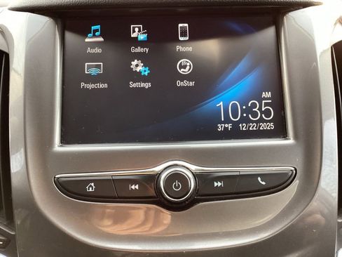 Used 2017 Chevrolet Cruze LT w/ Convenience Package image 3