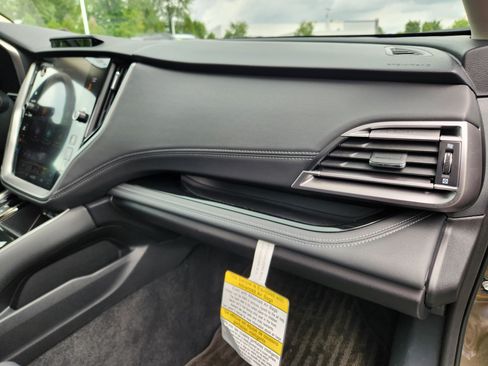 Certified 2025 Subaru Outback Limited AWD/4WD image 17