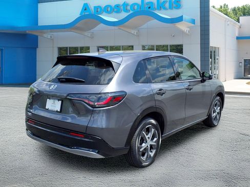 Certified 2024 Honda HR-V EX-L image 3