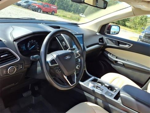 Used 2022 Ford Edge SEL w/ Convenience Package image 10