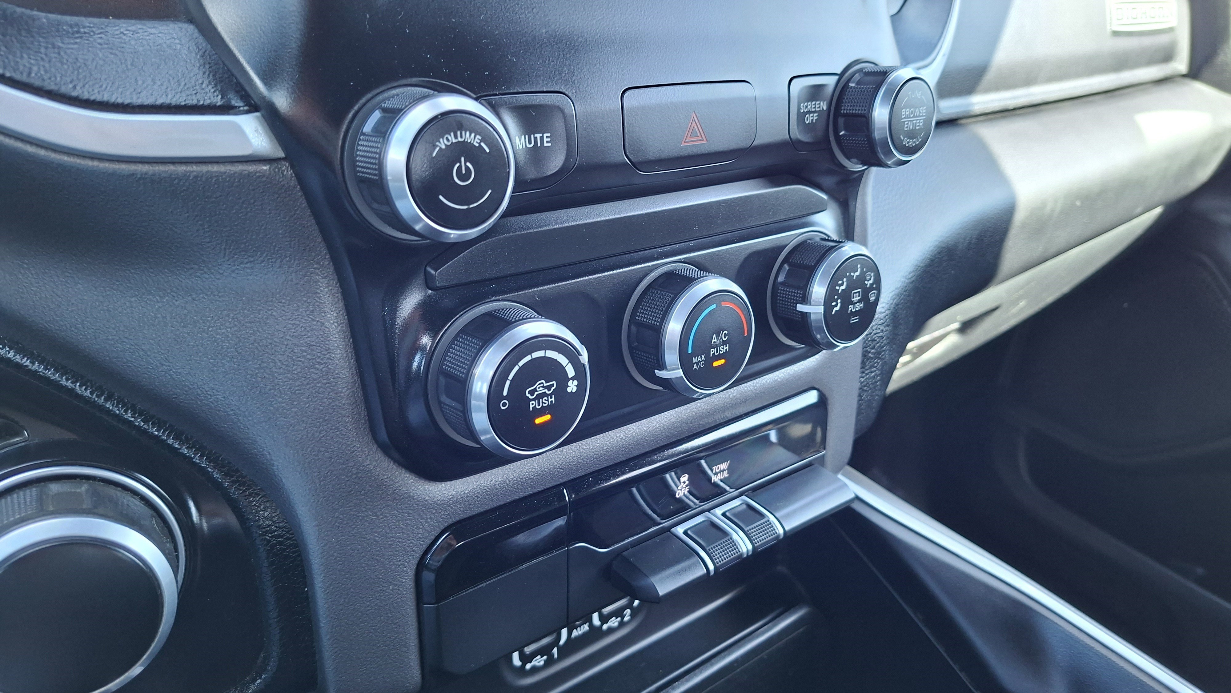 Used 2022 RAM 1500 Big Horn AWD/4WD image 15