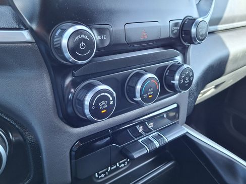 Used 2022 RAM 1500 Big Horn AWD/4WD image 15