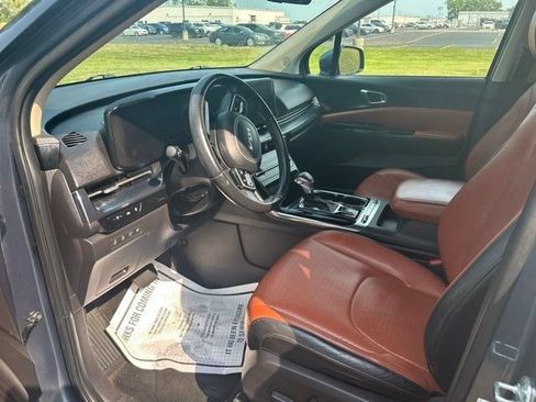 Used 2022 Kia Carnival SX Prestige FWD image 11