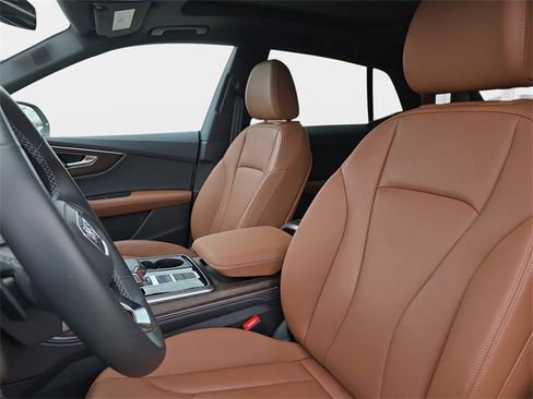 Used 2025 Audi Q8 Premium Plus w/ Premium Plus Package image 18