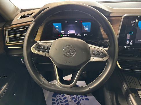 Used 2025 Volkswagen Atlas SE AWD/4WD image 26