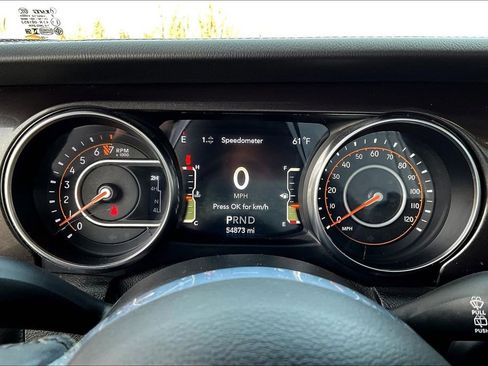 Used 2019 Jeep Wrangler Unlimited Sahara w/ Dual Top Group image 13