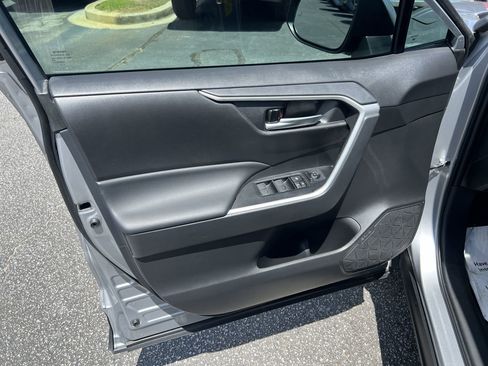 Used 2023 Toyota RAV4 XLE FWD image 14