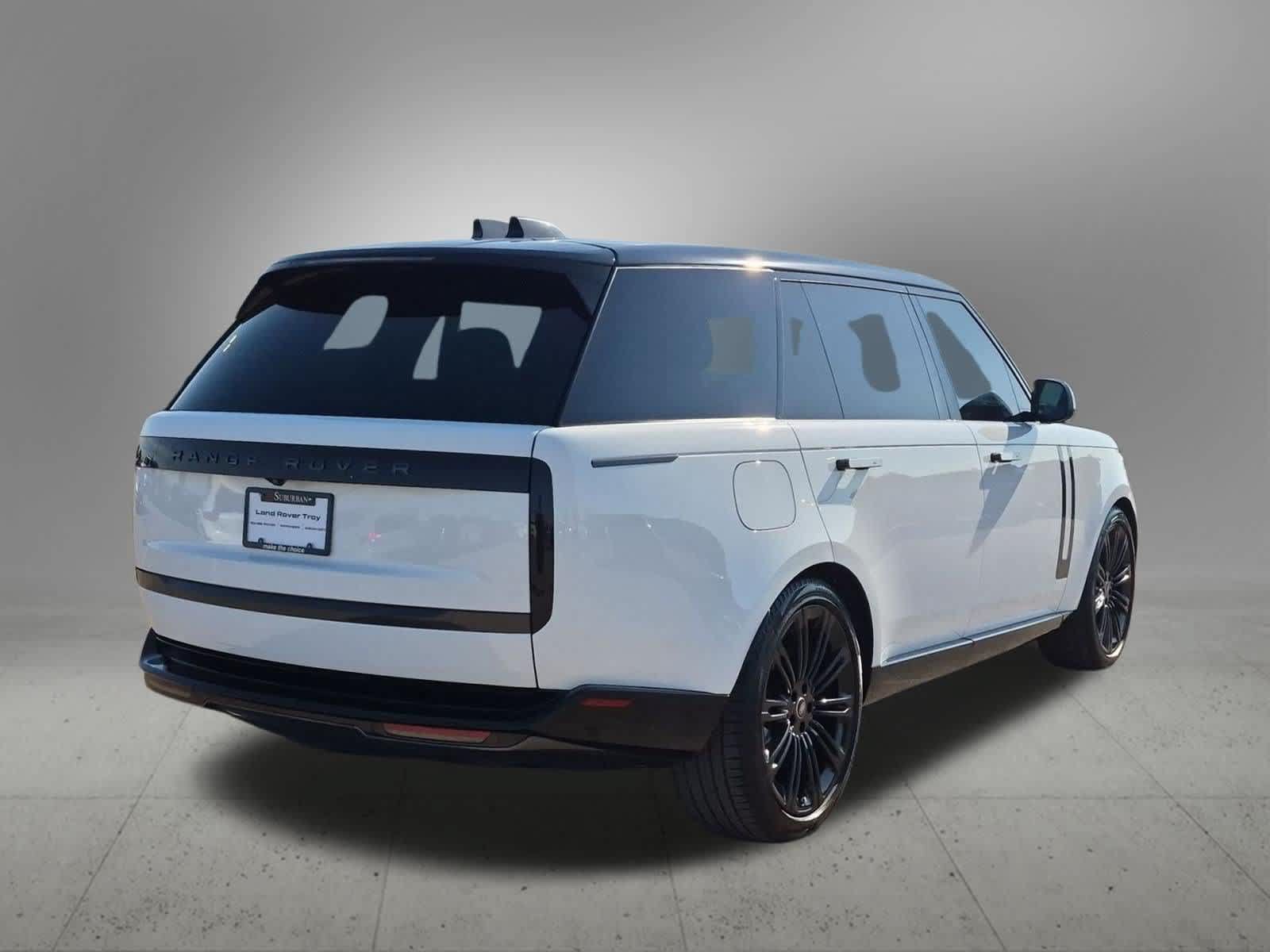 Used 2024 Land Rover Range Rover Long Wheelbase SE AWD/4WD image 6