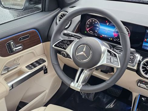 New 2026 Mercedes-Benz GLB 250 4MATIC image 29