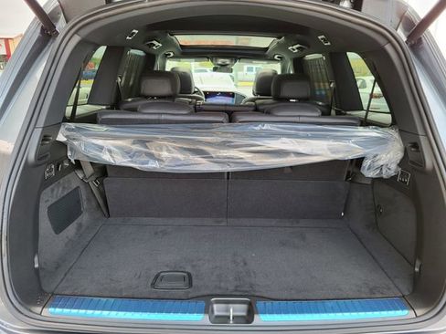 New 2025 Mercedes-Benz GLS 580 4MATIC image 9