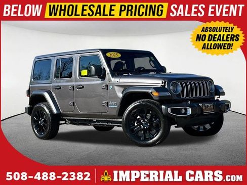 Used 2025 Jeep Wrangler Unlimited Sahara w/ Safety Group AWD/4WD image 1
