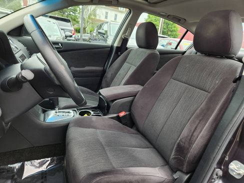 Used 2011 Nissan Altima 2.5 S w/ Convenience Pkg FWD image 9