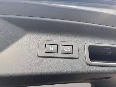 Certified 2025 Subaru Forester Premium image 12