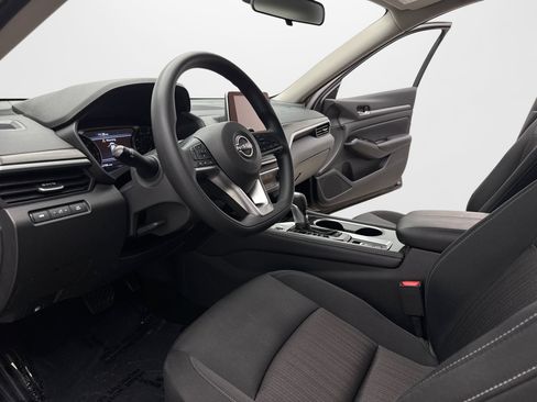 Used 2023 Nissan Altima 2.5 SV AWD/4WD image 12