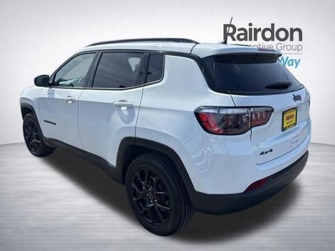 Used 2025 Jeep Compass Latitude w/ Altitude Special Edition AWD/4WD image 5