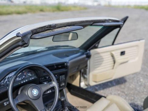 Used 1987 BMW 325i Convertible RWD image 30