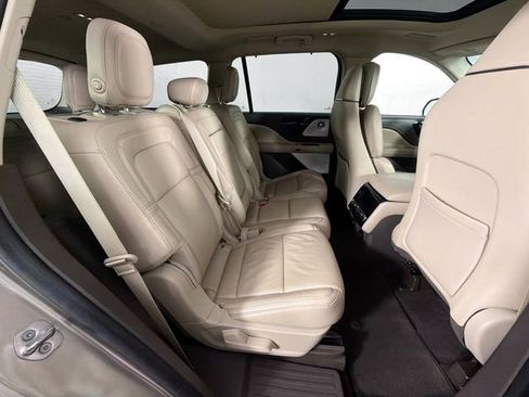 Used 2020 Lincoln Aviator Reserve w/ Equipment Group 201A image 31