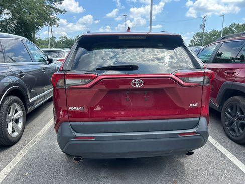 Used 2025 Toyota RAV4 XLE FWD image 3
